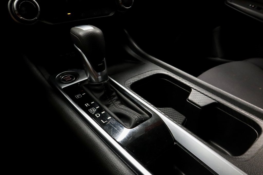 Certified 2022 Nissan Sentra SV image 32