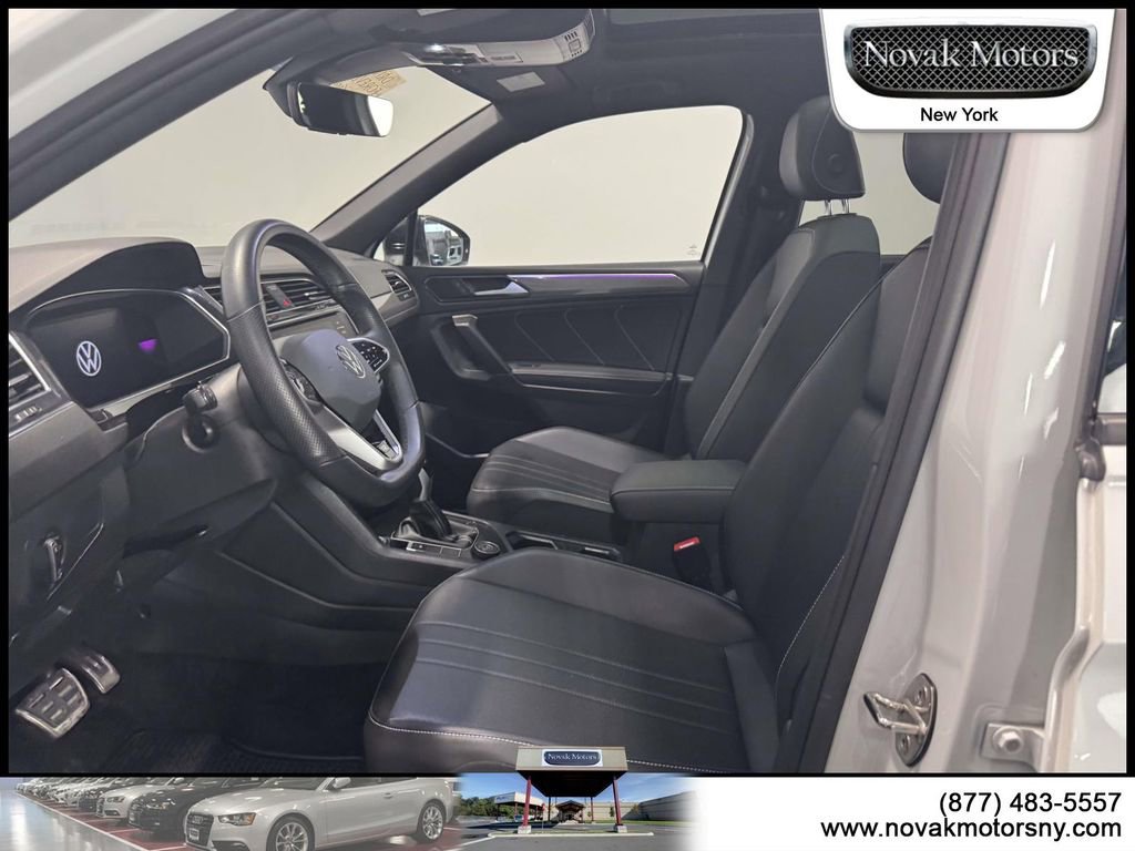 Used 2022 Volkswagen Tiguan SE R-Line AWD/4WD image 12