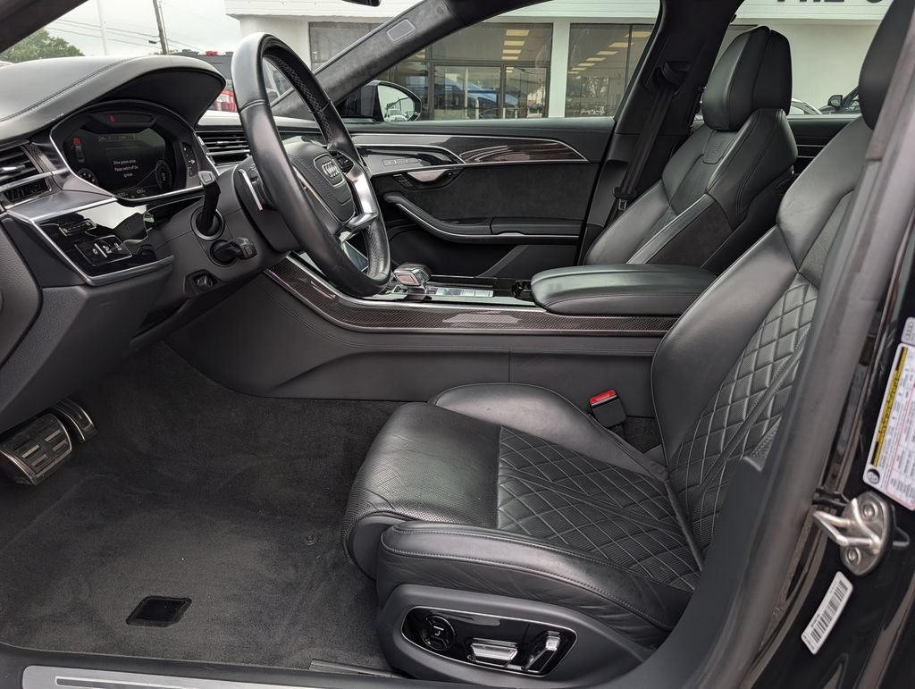 Used 2021 Audi S8 L w/ S8 Executive Package AWD/4WD image 28