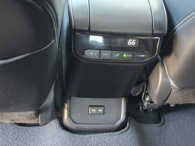 Used 2022 Toyota Highlander XLE image 12