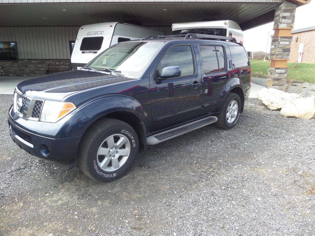 Used 2008 Nissan Pathfinder SE w/ Premium Pkg AWD/4WD image 1