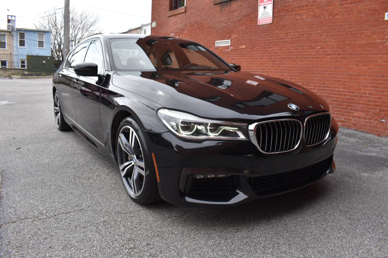 Used 2019 BMW 750i w/ Executive Package image 10