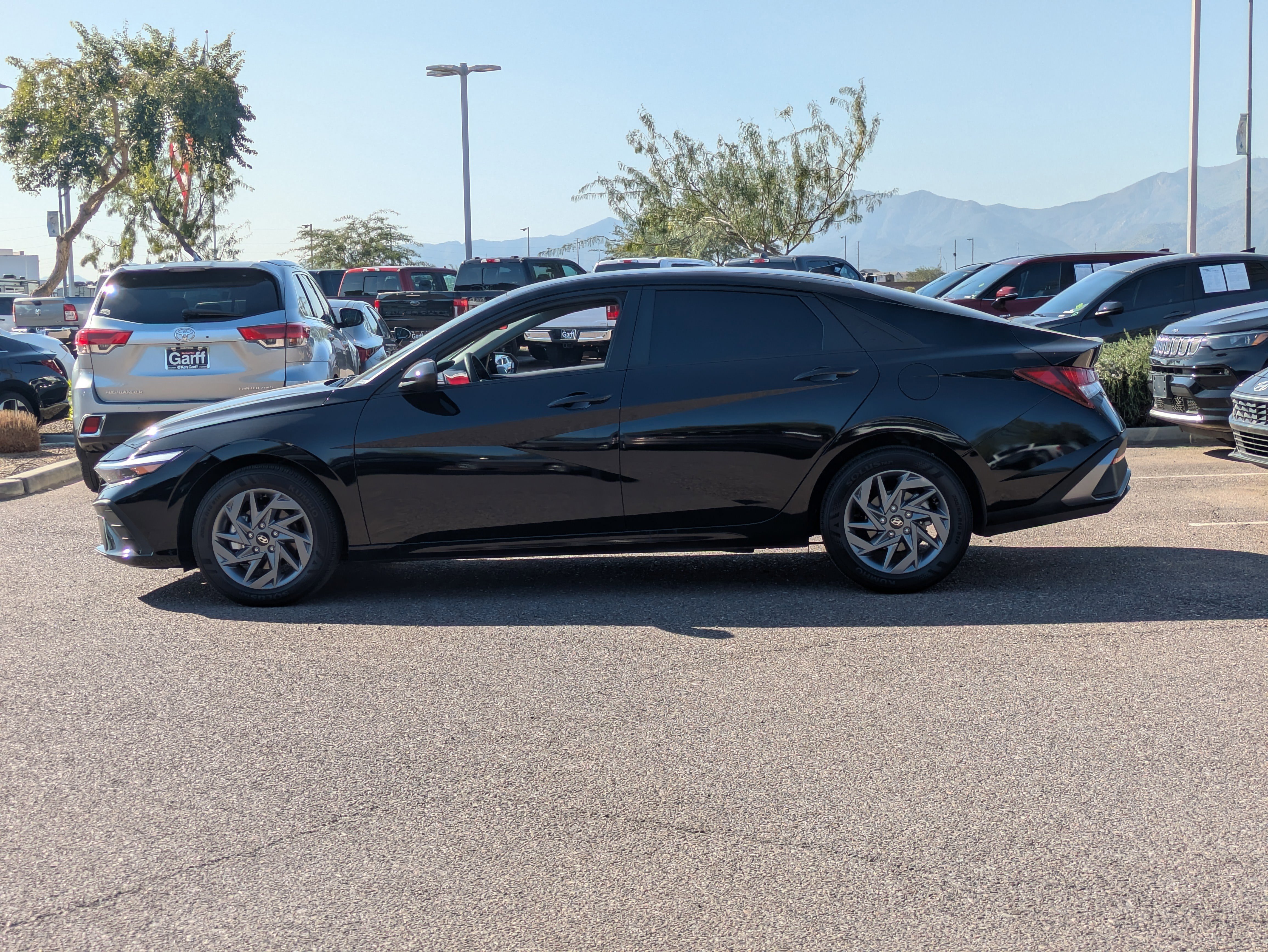 Certified 2024 Hyundai Elantra SEL image 6