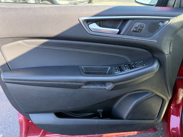 Used 2024 Ford Edge Titanium AWD/4WD image 8