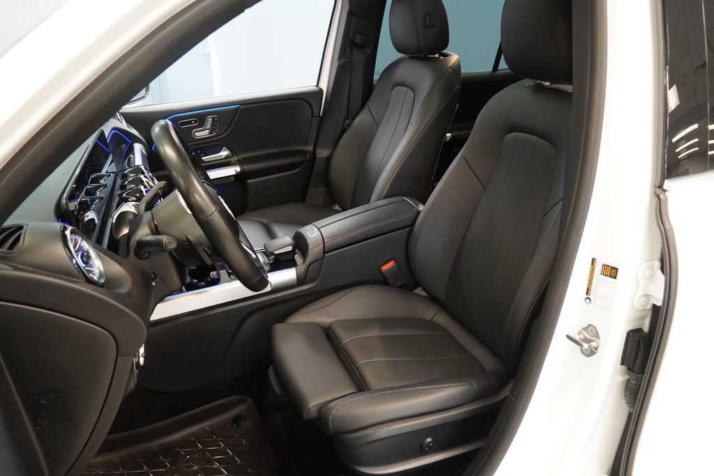 Used 2023 Mercedes-Benz GLB 250 4MATIC image 4