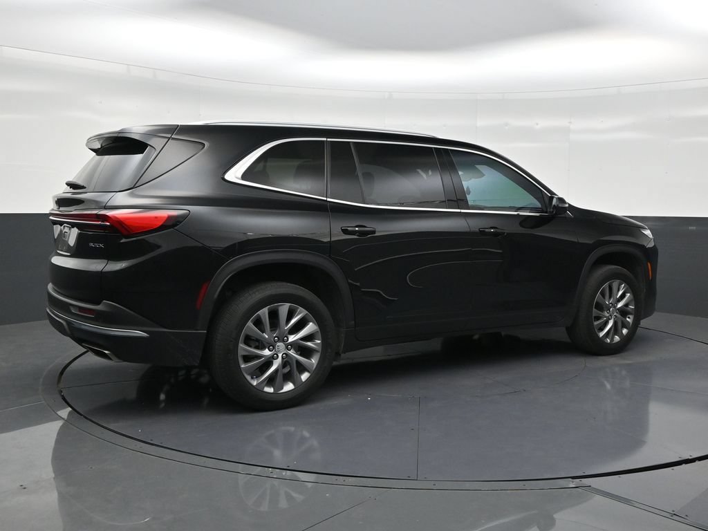 Used 2025 Buick Enclave Preferred w/ Power Package FWD image 28