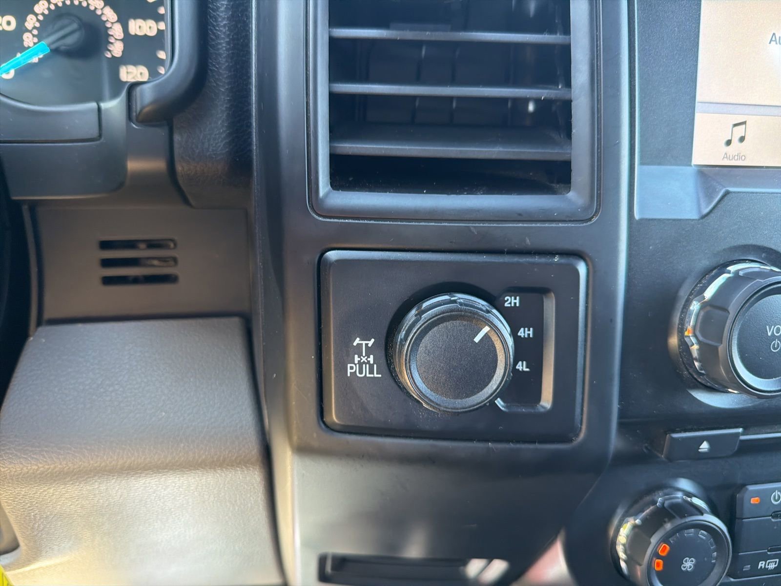 Used 2018 Ford F150 XL w/ Equipment Group 101A Mid image 17