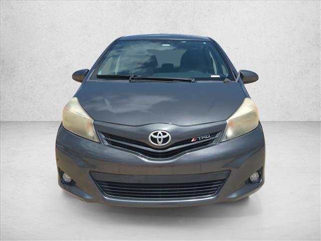 Used 2013 Toyota Yaris L FWD video 2