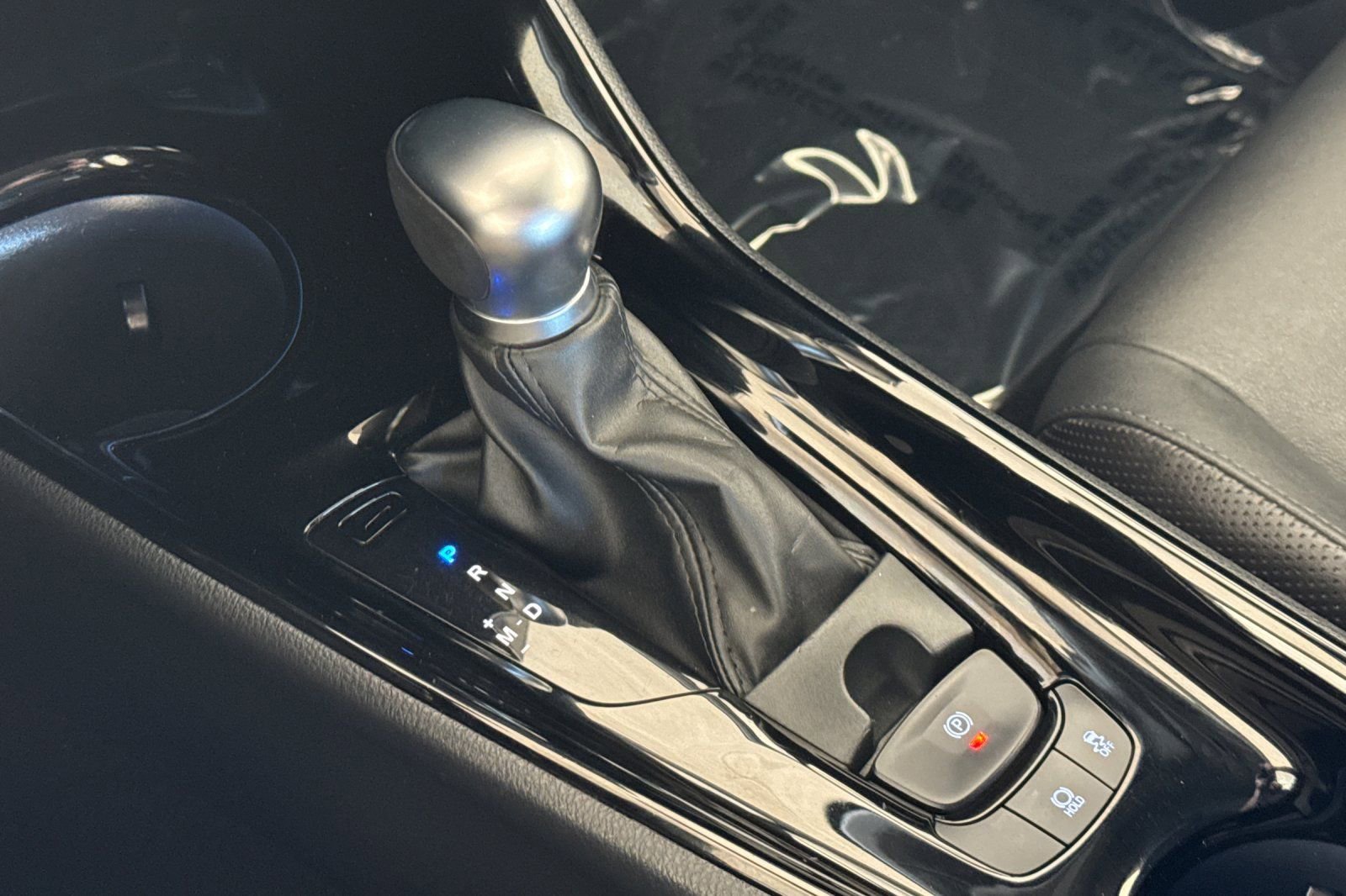 Used 2022 Toyota C-HR Limited FWD image 21