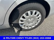 Used 2010 Toyota Camry FWD image 5