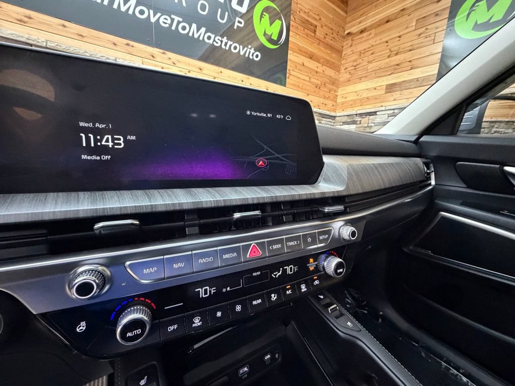 Used 2025 Kia Telluride EX AWD/4WD image 17