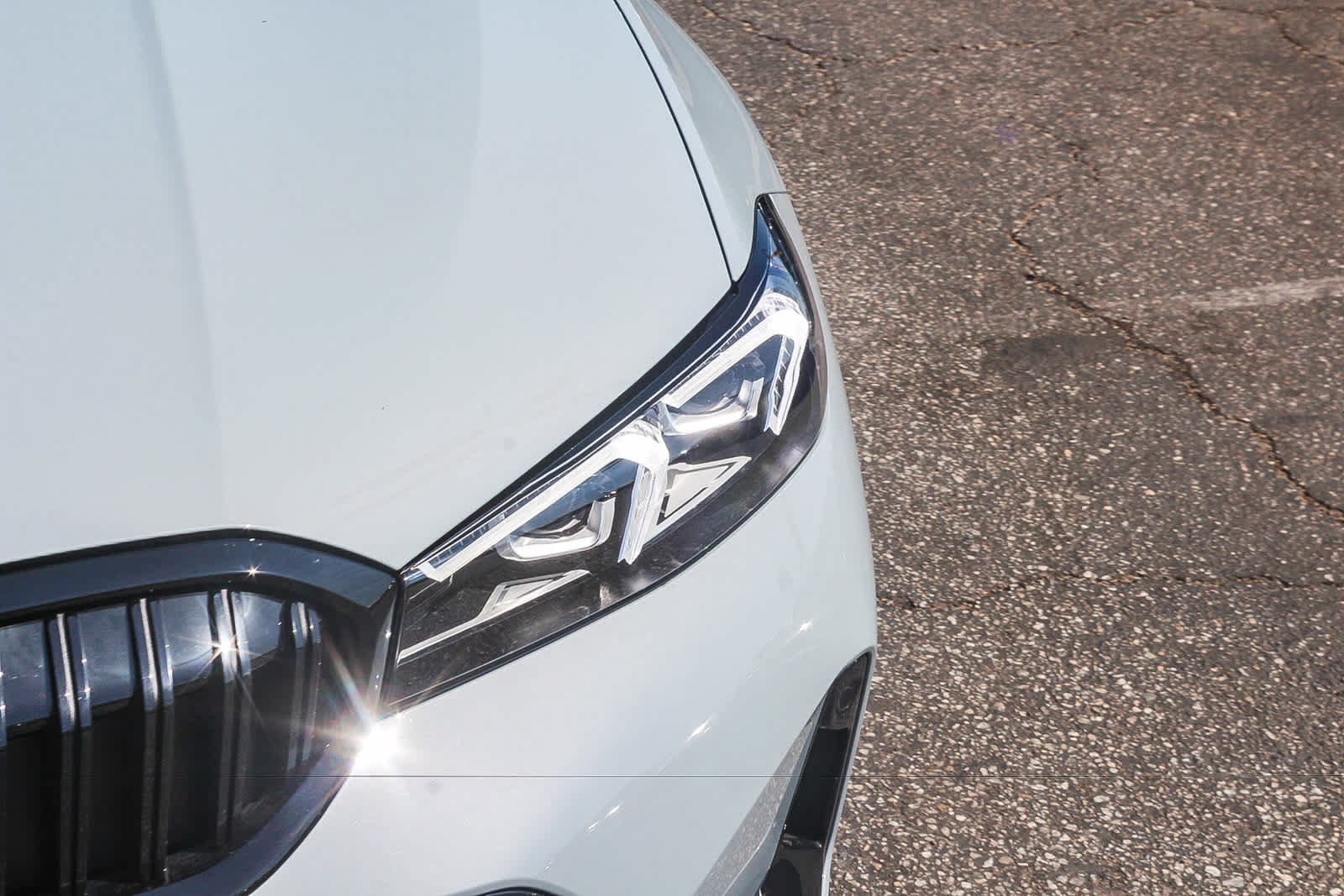 New 2026 BMW 330i Sedan w/ M Sport Package RWD image 10