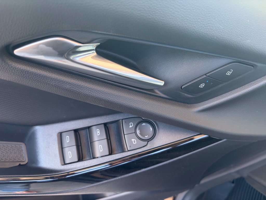 New 2027 Chevrolet Equinox LT w/ Convenience Package II FWD image 14