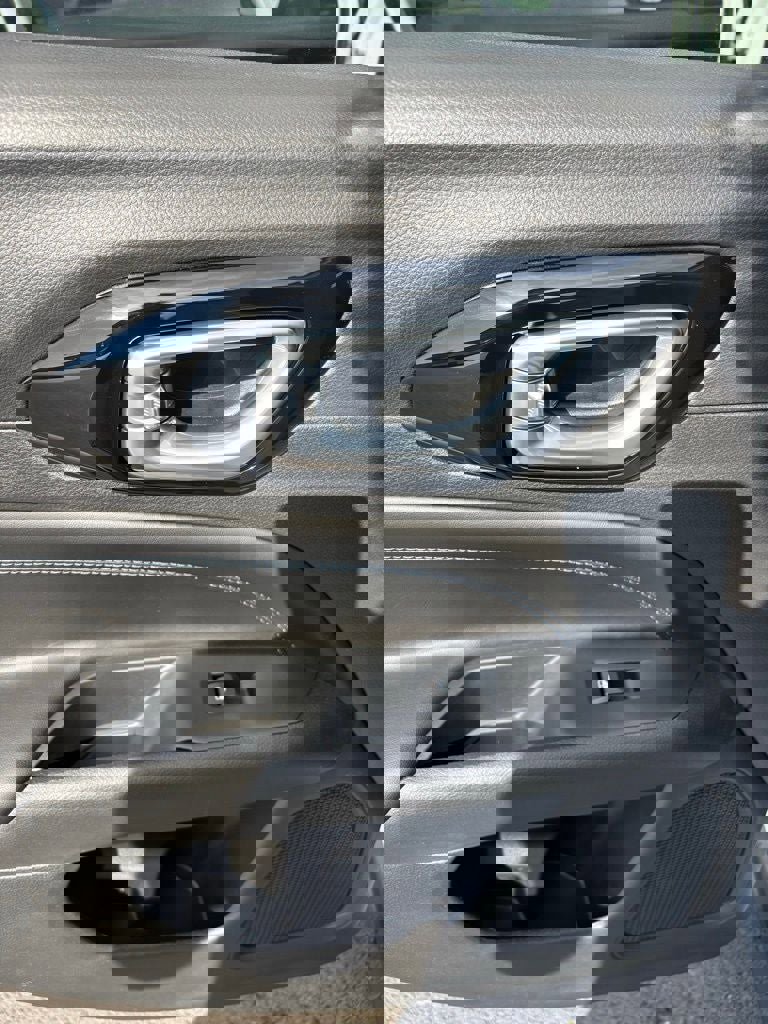 New 2026 Jeep Compass Limited image 14