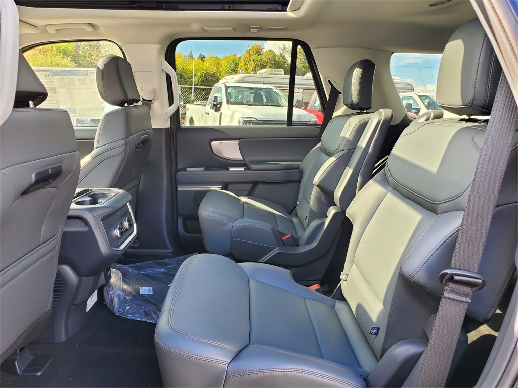 New 2025 Ford Expedition Active image 26