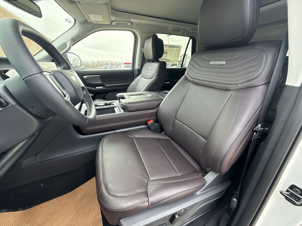 New 2026 Ford Expedition Max Platinum w/ Platinum Ultimate Package AWD/4WD image 13