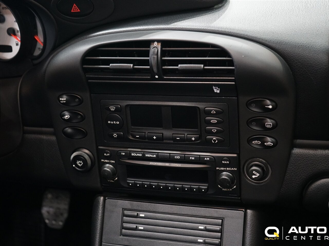 Used 2004 Porsche 911 Carrera RWD image 32