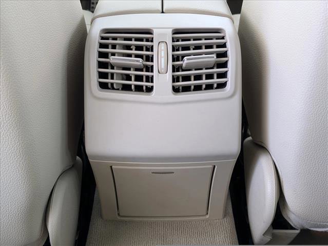 Used 2016 Mercedes-Benz E 350 Sedan image 21