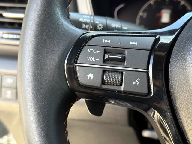 Used 2025 Honda Pilot TrailSport image 28