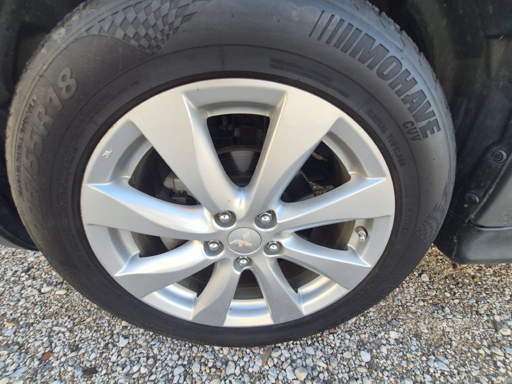Used 2014 Mitsubishi Outlander Sport SE FWD image 29