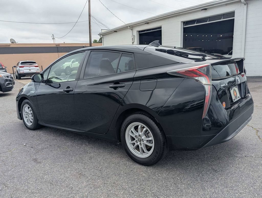 Used 2017 Toyota Prius Three w/ Advanced Technology Package FWD image 8