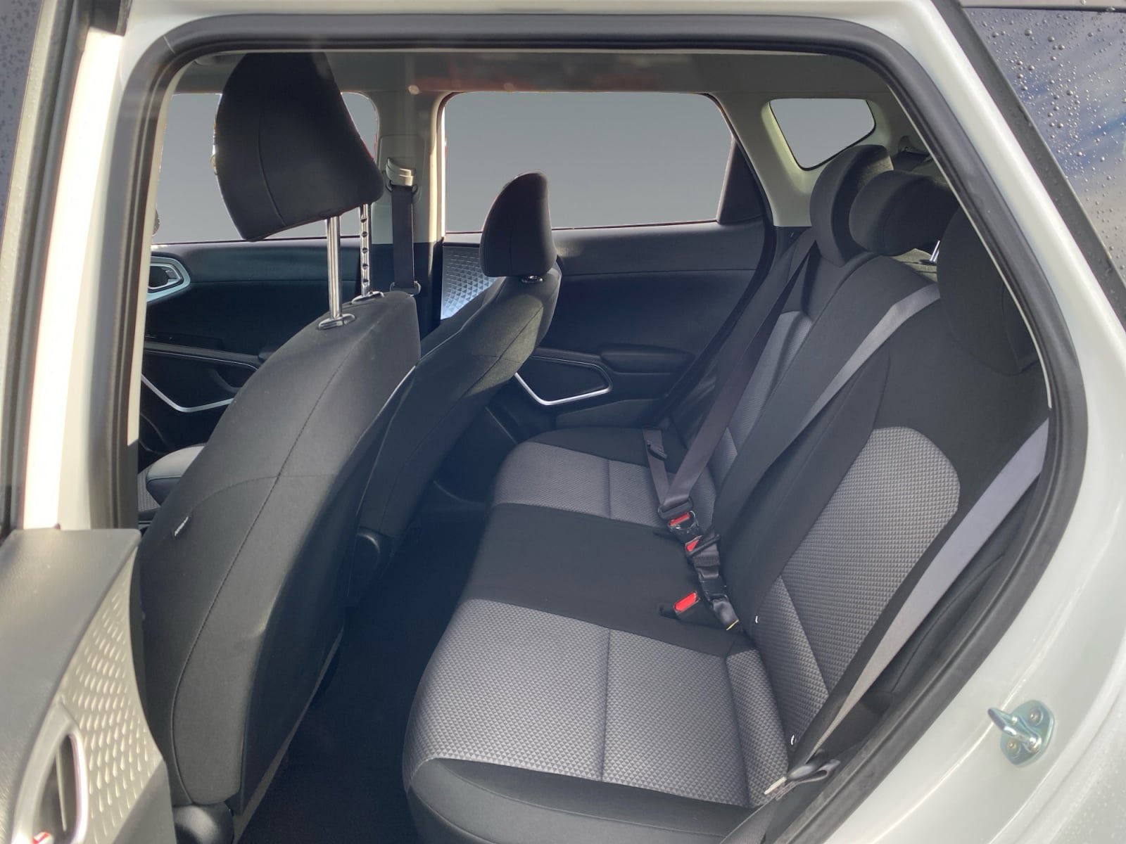 Used 2025 Kia Soul LX FWD image 13
