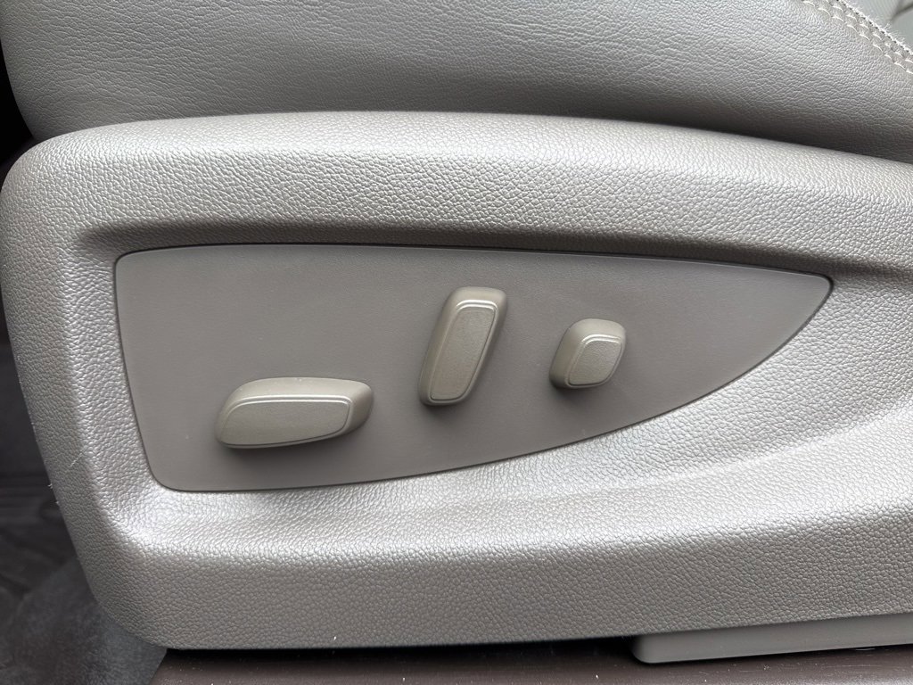 Used 2020 GMC Yukon XL Denali w/ Denali Ultimate Package image 39