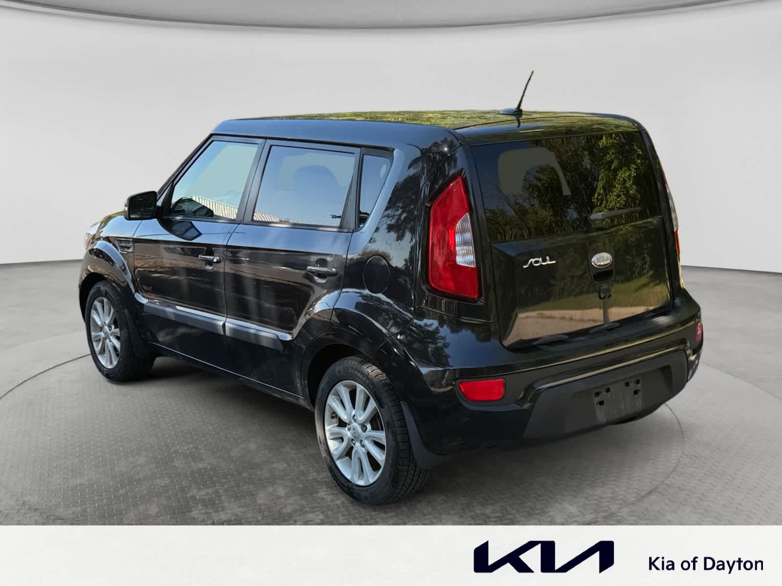 Used 2013 Kia Soul + w/ Audio Pkg FWD image 7