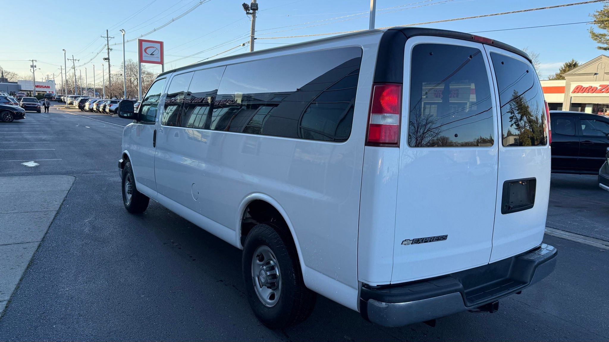 Used 2019 Chevrolet Express 3500 LT w/ LT Preferred Equipment Group image 4