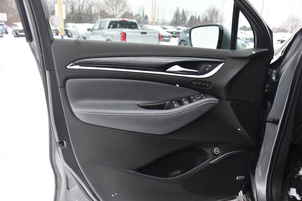 Used 2021 Buick Enclave Premium image 25