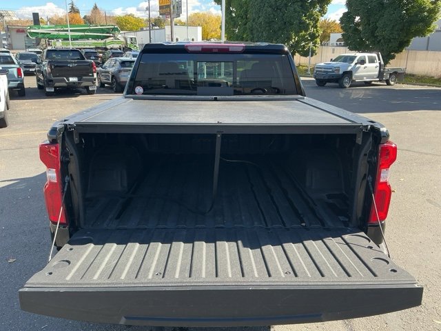 Used 2019 Chevrolet Silverado 1500 High Country w/ Technology Package image 7