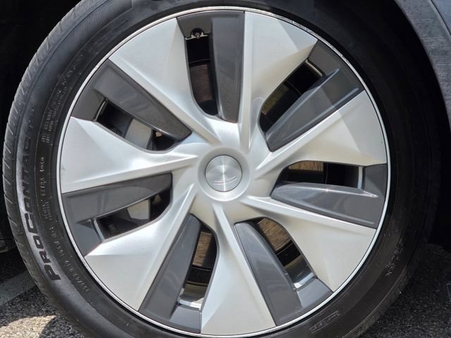 Used 2023 Tesla Model Y Long Range AWD/4WD image 21