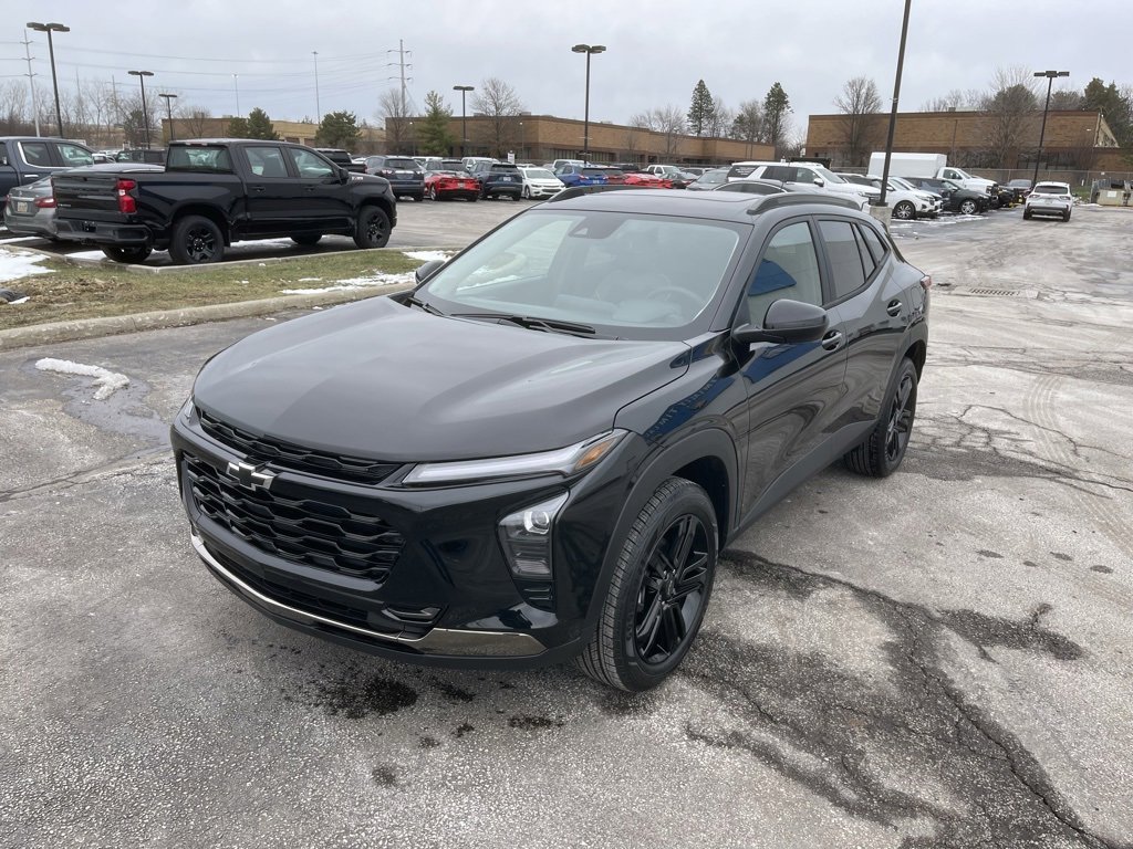 New 2026 Chevrolet Trax ACTIV w/ Sunroof Package image 3