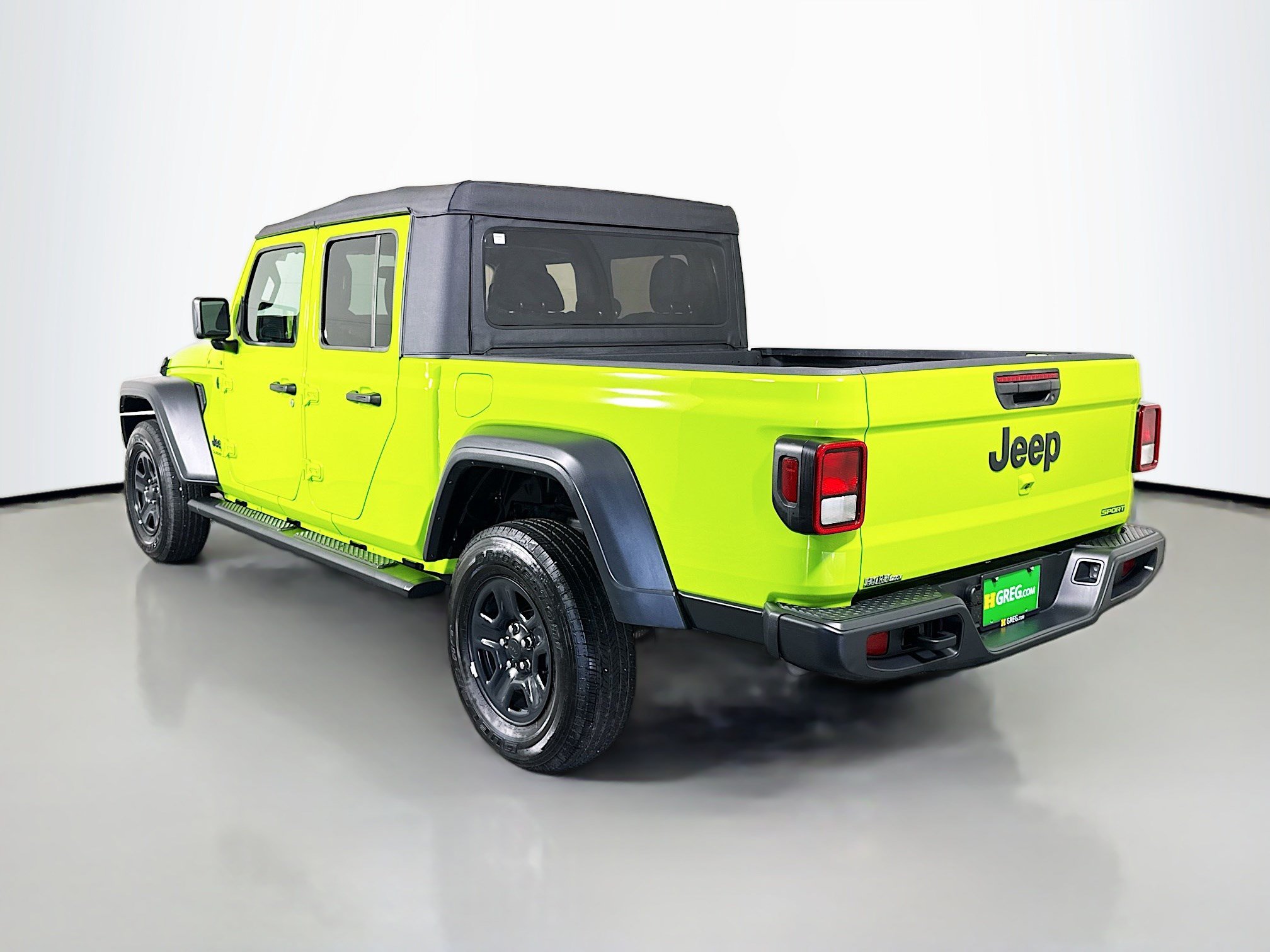 Used 2021 Jeep Gladiator Sport AWD/4WD image 7
