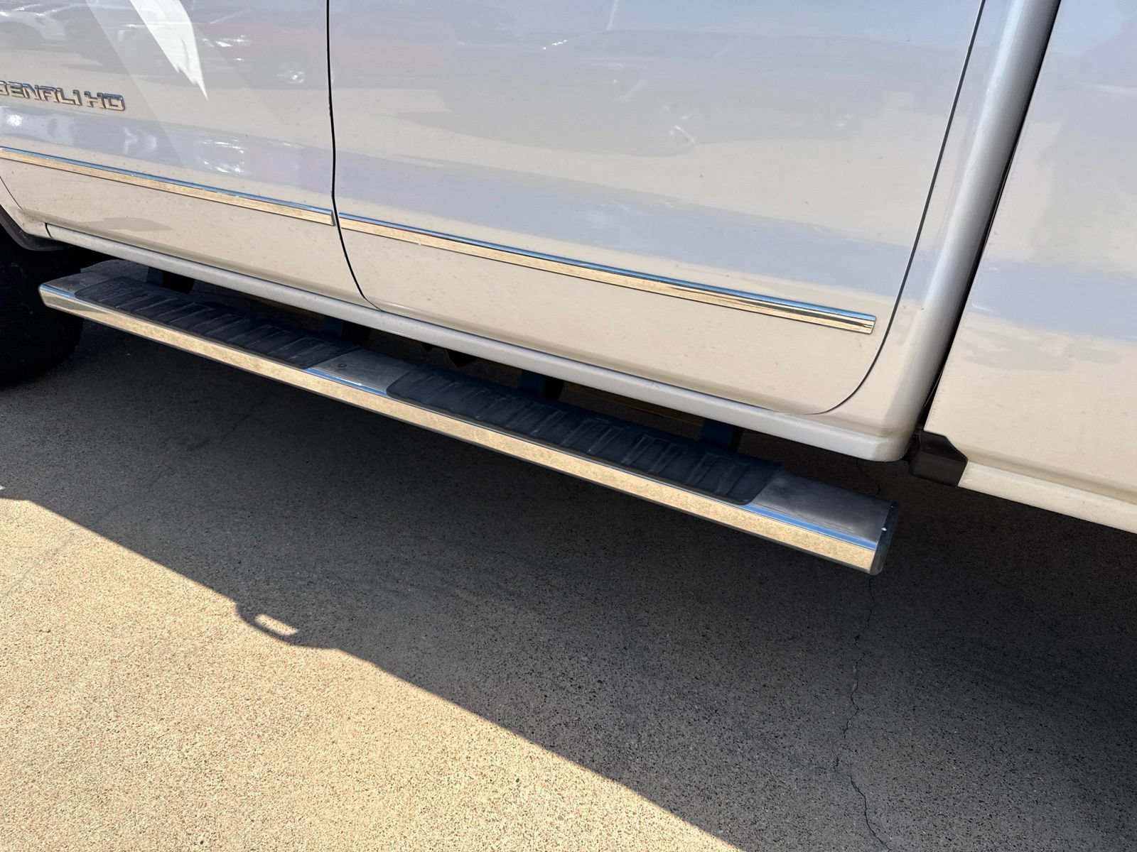 Used 2018 GMC Sierra 2500 Denali w/ Duramax Plus Package AWD/4WD image 11