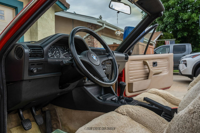 Used 1988 BMW 325i Convertible RWD image 28