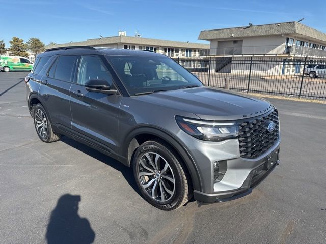 Used 2025 Ford Explorer ST-Line