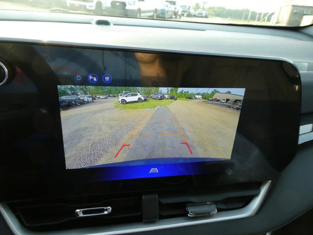 New 2027 Chevrolet Equinox LT FWD image 25