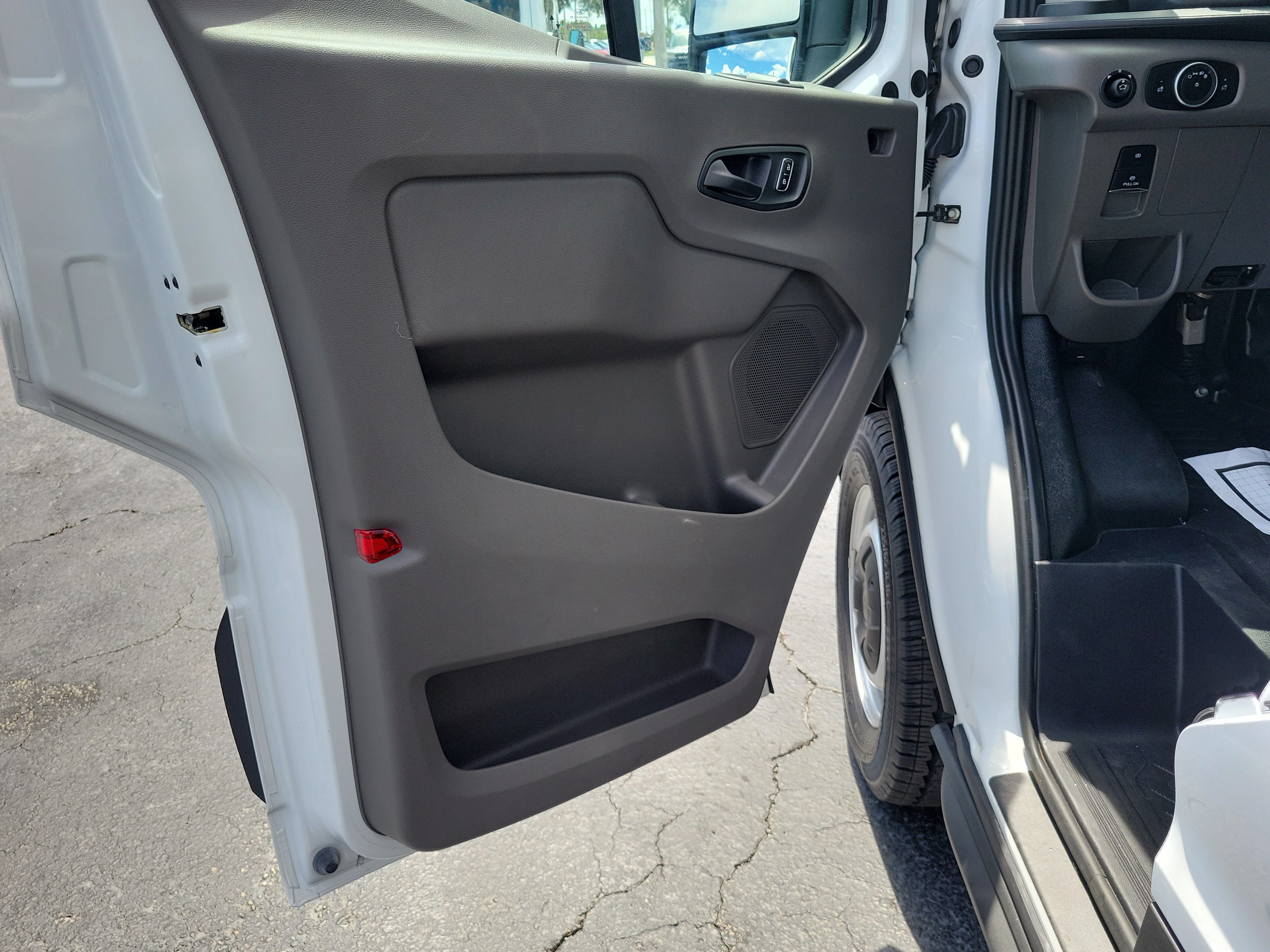 Certified 2024 Ford Transit 350 148 High Roof Extended RWD image 12