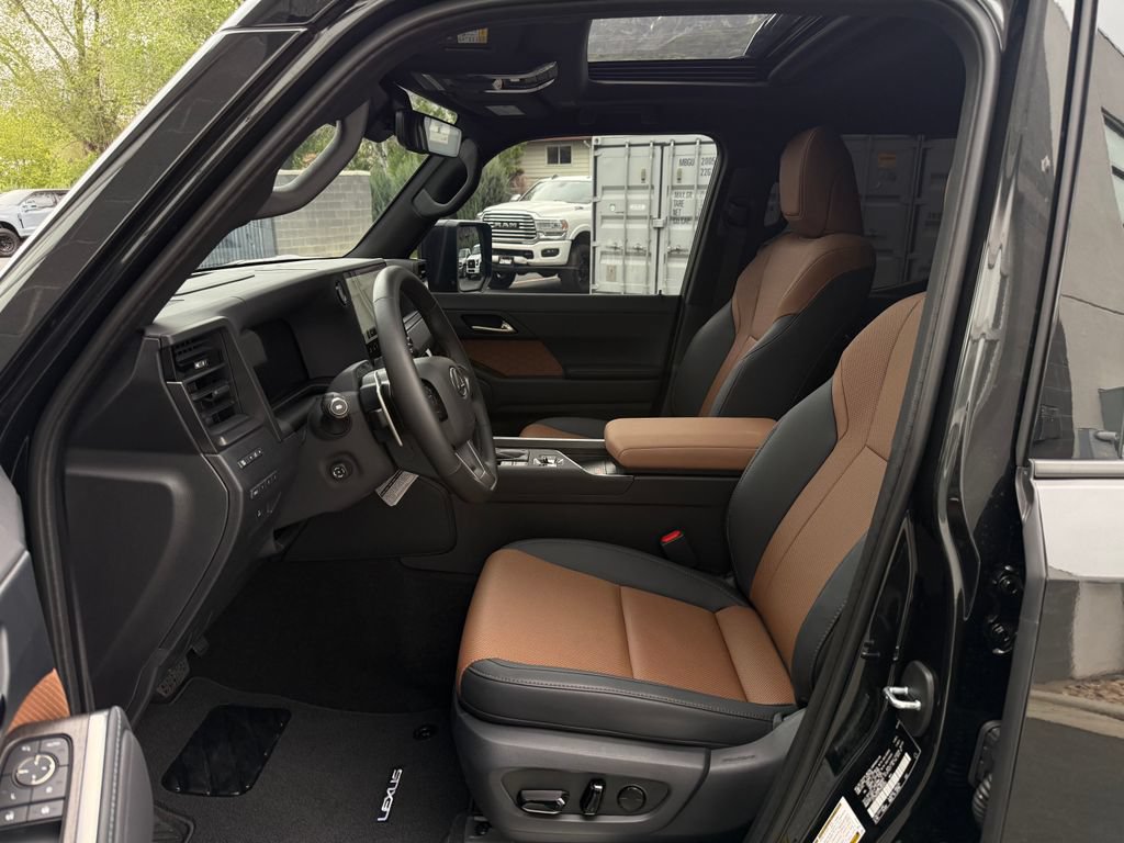 Used 2026 Lexus GX 550 w/ Accessory Package (ZB) AWD/4WD image 32
