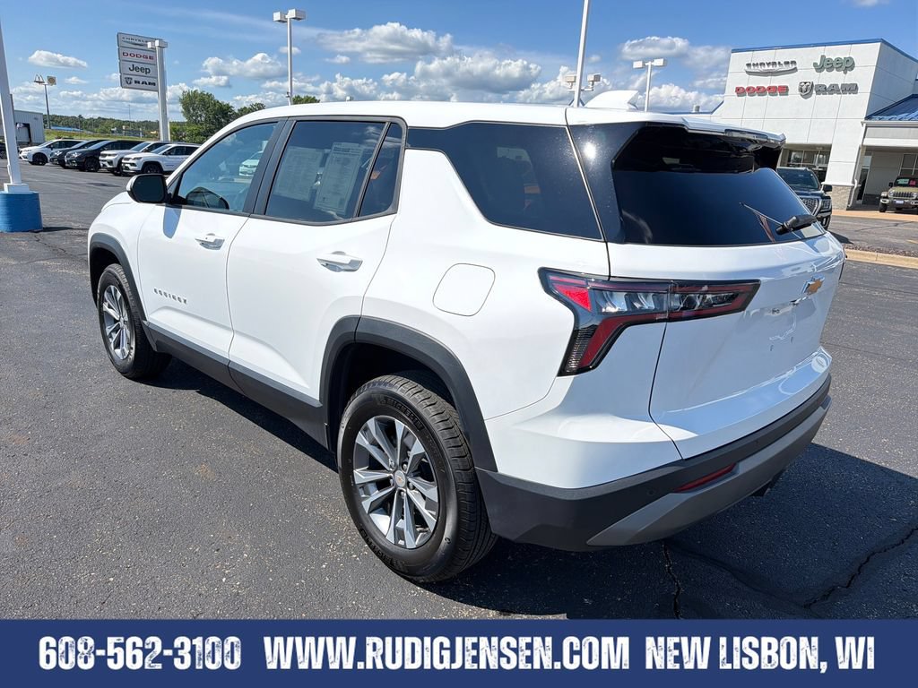 Used 2026 Chevrolet Equinox LT AWD/4WD image 3