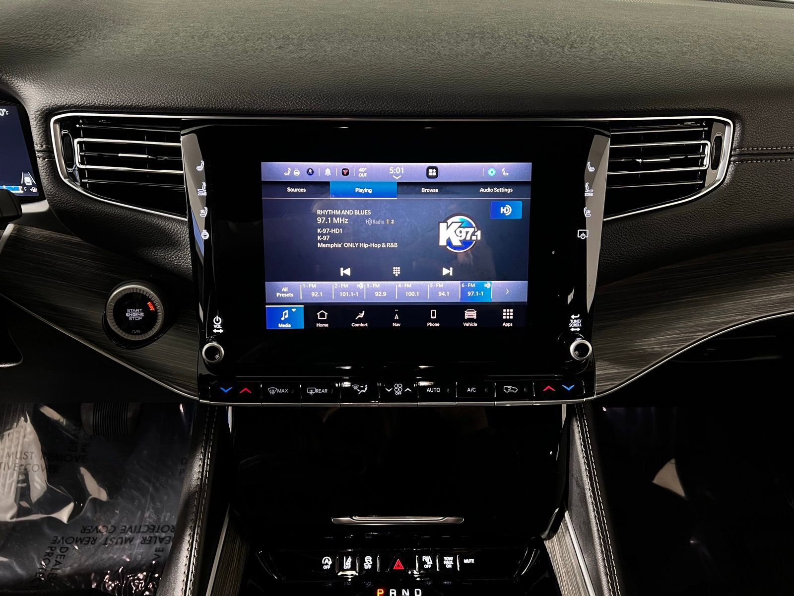 Used 2024 Jeep Wagoneer Series II w/ Flexible Seating Group image 19