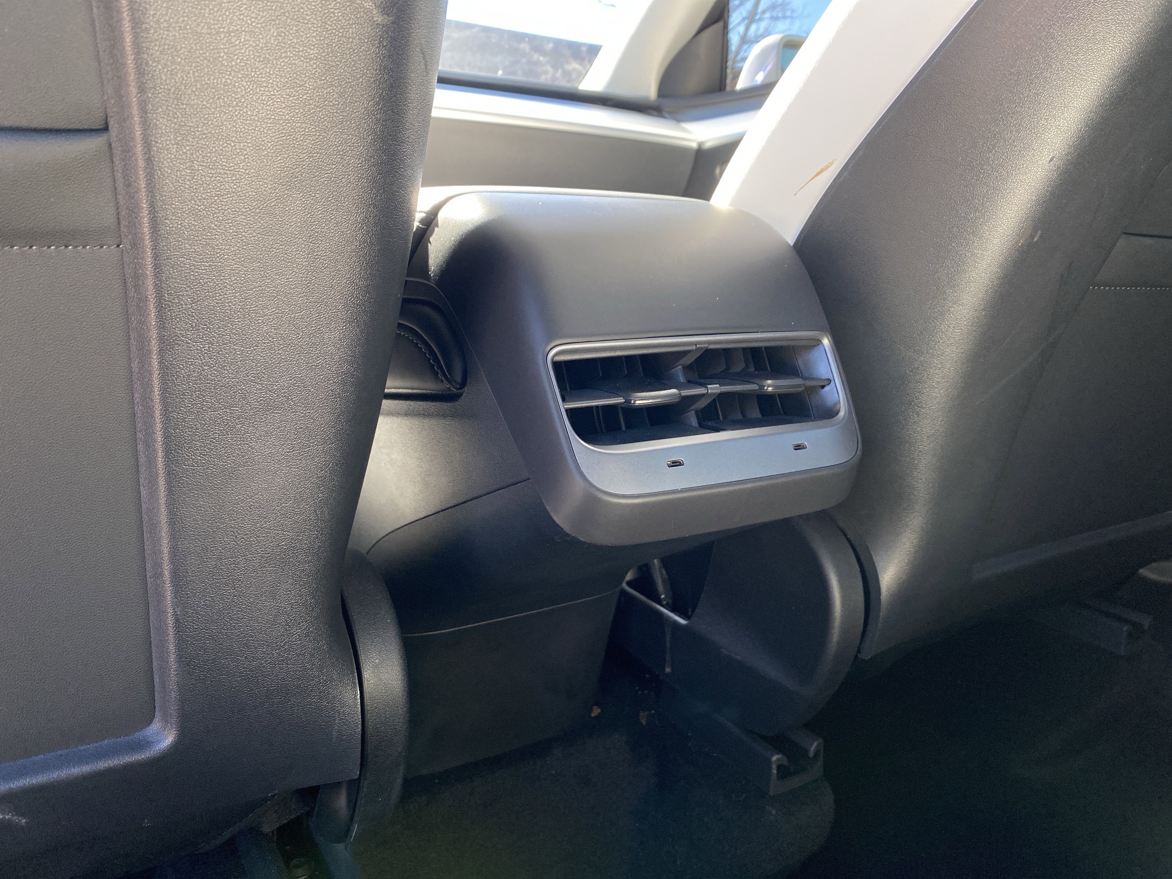 Used 2023 Tesla Model Y Long Range image 23