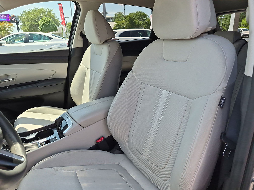 Used 2025 Hyundai Tucson SEL FWD image 14