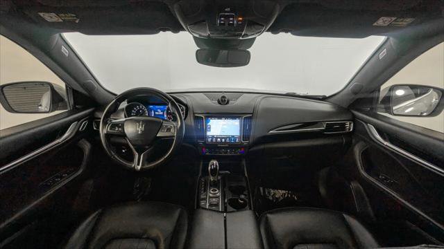 Used 2018 Maserati Levante image 27