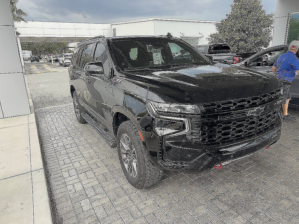 Certified 2023 Chevrolet Tahoe Z71 w/ Luxury Package AWD/4WD image 50