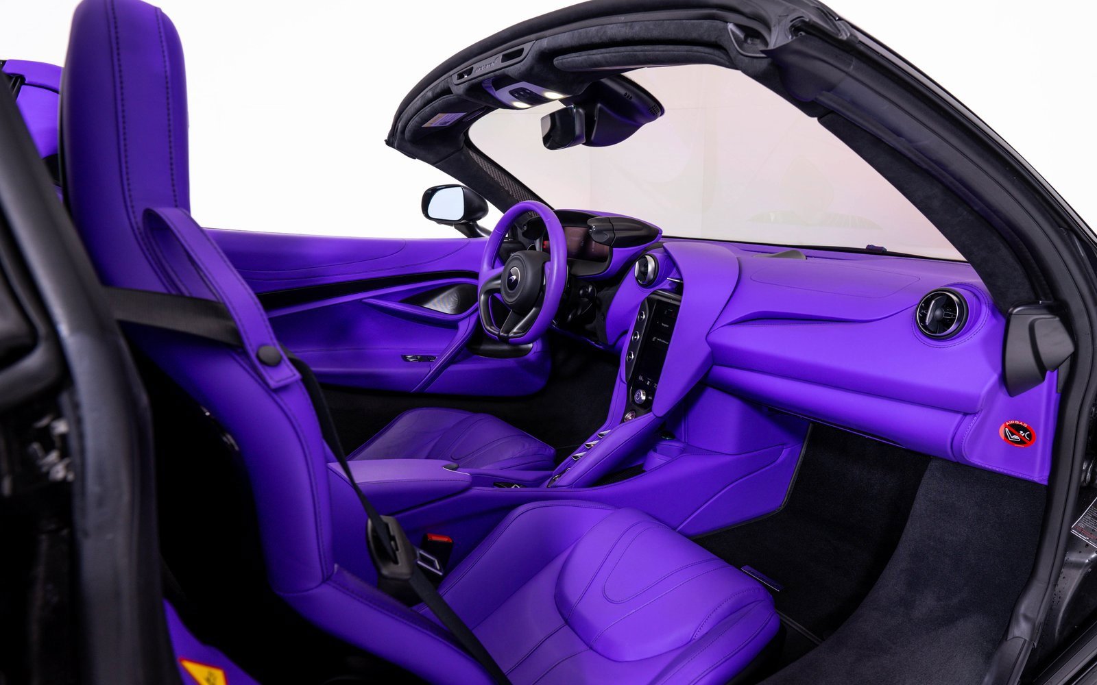 Used 2024 McLaren 750S Spider image 25