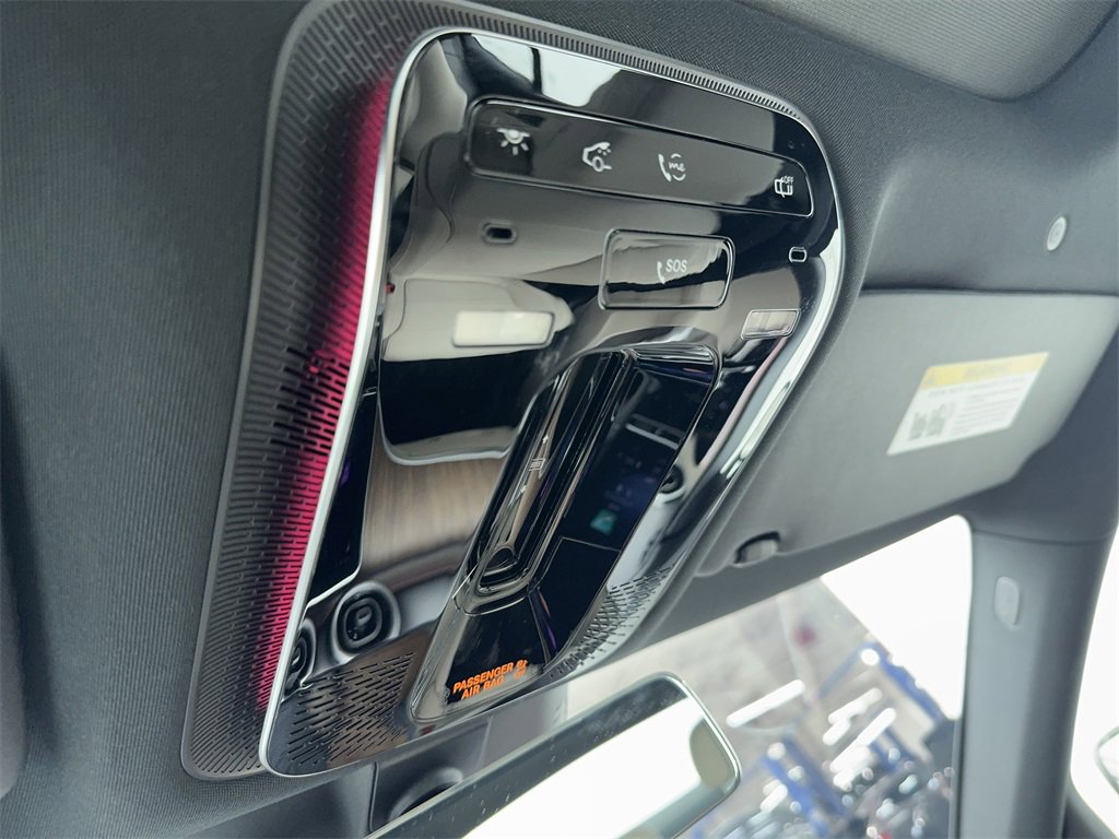 Used 2025 Mercedes-Benz C 300 Sedan image 38