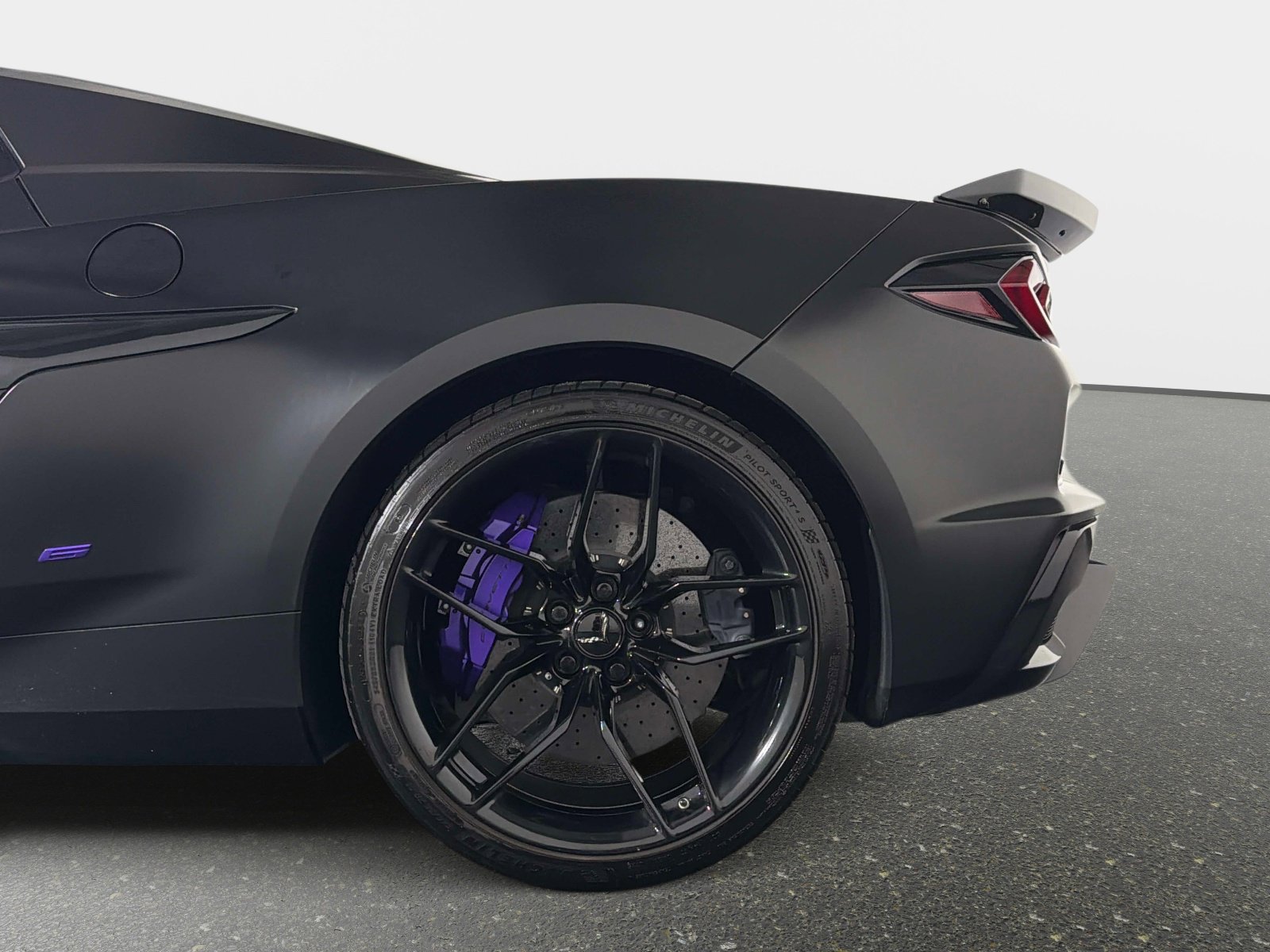 Used 2025 Chevrolet Corvette Z06 RWD image 15