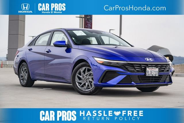 Used 2024 Hyundai Elantra SEL image 1